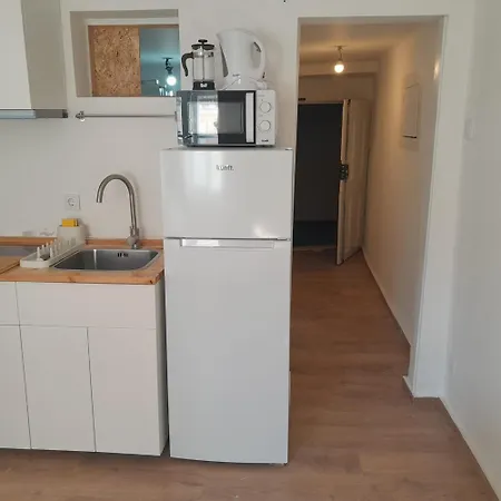 Chiado Carmo Sunny Апартаменти *