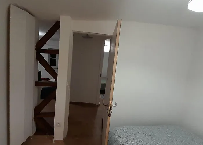 Chiado Carmo Sunny *